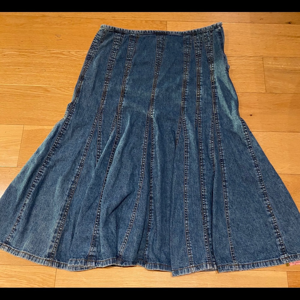 VTG Pleated Denim Skirt